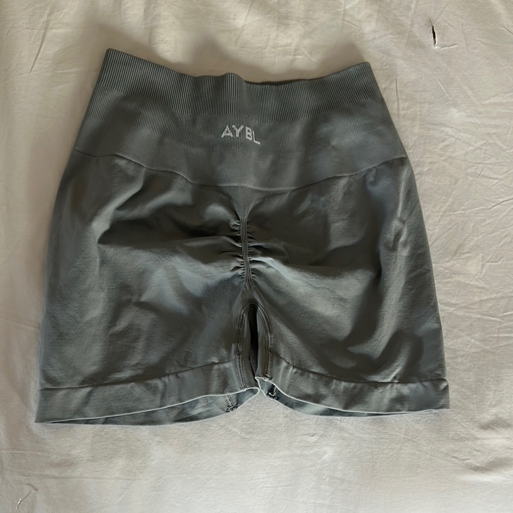 AYBL Athletic High-Waist Scrunch-Back Shorts